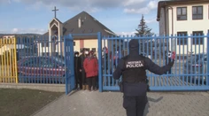 Samosprávy sa trápia s lokálnymi ohniskami. Izolácia a karanténa je pre niektorých ľudí náročná