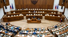 Parlament rozhodol: Pribudne nám jeden štátny sviatok, budeme mať aj viac pamätných dní