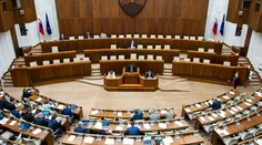 Parlament bol opäť neuznášaniaschopný, koalícia si priznala chybu