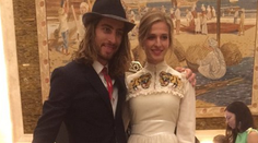 Sagan nesklamal, takýto nahodený sa s manželkou predstavili na galavečere