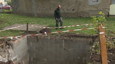 Prednosta chcel ochrániť obyvateľov, no vyslúžil si preklínanie a útok