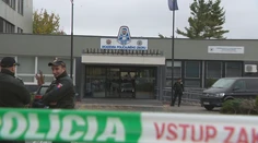 Na Policajnej akadémii bola razia, niektorých pedagógov pustili až po niekoľkých hodinách