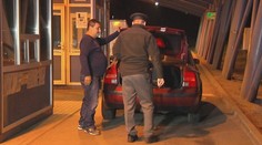 Škandál na hraničnom priechode. Policajti vyberali vymyslené poplatky