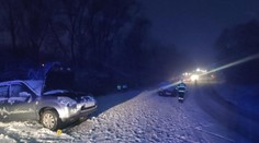 Dopravu komplikoval sneh, viaceré priechody neboli prejazdné