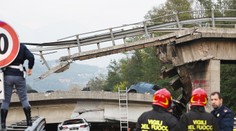 Zrútil sa nadjazd s kamiónom. Dopadol na auto, v ktorom sedeli tri deti