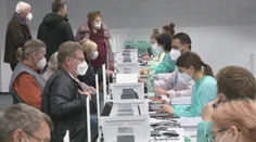 Očkovacie preteky: Mestá zintenzívňujú očkovanie, do zlomovej hranice často chýba iba málo