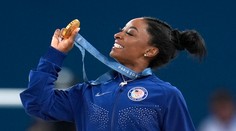 Zažila ťažké detstvo, bola obeťou sexuálneho násilia. Najlepšia gymnastka histórie po ťažkom období opäť žiari