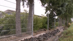 Ukradli plot, ktorý mal chrániť firmu pred zlodejmi