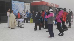 Novoročnú omšu na Chopku museli pre silný vietor presunúť