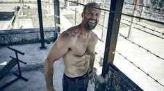 Aj Jason Statham môže dostať výprask. Tu je dôkaz!