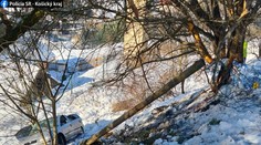 Obrovská tragédia v Rudňanoch. Auto vrazilo do stĺpu, dve deti z neho vyleteli a zahynuli