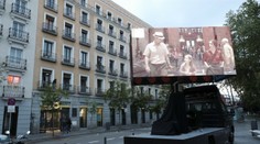 Doma zatvorení Španieli mali dôvod na radosť. Zriadili im sídliskové kino