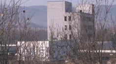 Tragická smrť v mäsokombináte na Spiši. Mladík spadol z opustenej budovy