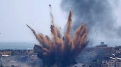 Ostreľovanie pásma Gazy si vyžiadalo najmenej 83 obetí, Izrael ich hlási sedem