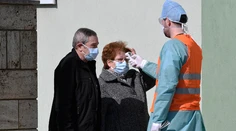 Rakúsko až teraz zavádza povinné rúška. V krajine hlásia vyše 9 000 nakazených