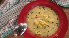 RECEPT NA DNES: Kyslá zemiaková polievka s pažítkou
