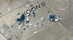 Zvedavosť jej takmer privodila infarkt. Žena na výstave rozbila vzácnu sošku od svetoznámeho umelca