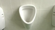 Školské toalety sú postrachom detí. Prečo ich nechcú používať?