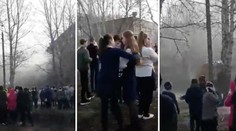 Ruský tínedžer zaútočil nožom na učiteľku a spolužiačku, potom zapálil triedu