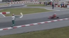 VIDEO: Šokujúci skrat pretekára. Po súperovi hodil nárazník a vyvolal hromadnú bitku