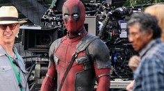Ryan Reynolds už nakrúca pokračovanie Deadpoola. To je vymakané telo