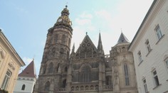 Pápež sa v Košiciach stretne s rómskou komunitou z Luníka IX. Pred stretnutím sa musia zaregistrovať