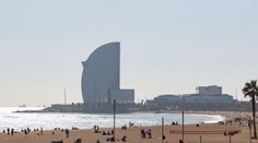 Obľúbená dovolenková destinácia vydala zásadné rozhodnutie: Povolila ženám kúpať sa hore bez