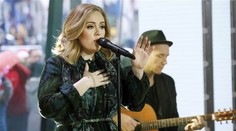Ďalší poklad z dielne Adele. Predstavila tretiu nádhernú pieseň