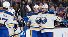 VIDEO: Nekonečná séria je na konci. Obranca Buffala strelil prvý gól po 71 zápasoch