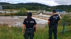 Nešťastie na Hrone: Pri splave sa prevrátil čln, jedna osoba sa nevynorila