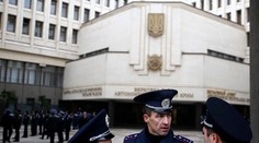 Vládne budovy na Kryme údajne obsadili ozbrojenci v uniformách