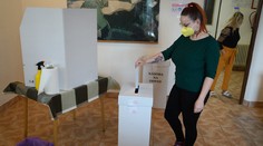 Ľudia s nariadenou izoláciou by mohli voliť v jesenných voľbách