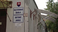 Desiatky učiteľov v Nových Zámkoch prišli o výplaty. Pozrite sa, u koho skončili