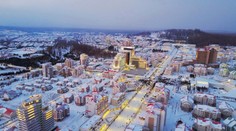 Na svete vzniklo nové mesto. Má ísť o moderné zimné stredisko, no stavali ho „otroci“