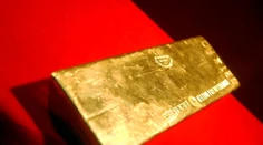 Chcete vidieť, ako vyzerá 12-kilová zlatá tehlička a 5 miliónov eur? V Bratislave vám ich dnes ukážu