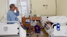 Bioetik: Lekári, ktorí rozhodujú, koho napoja na prístroj sa nehrajú na bohov. Cítia sa ako posledné psy