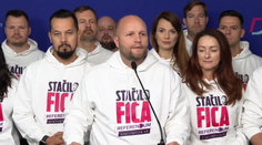 Ficova vláda oklamala celé Slovensko, tvrdia Demokrati. Iniciujú referendum o predčasných voľbách