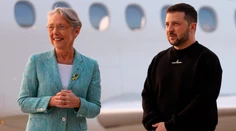 Zelenskyj pricestoval z Nemecka do Francúzska. Rokovať bude o ďalšej pomoci