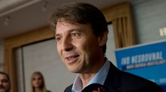 Vulgarizmy spoza dverí volebného tímu Iva Nesrovnala