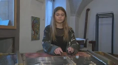 S tradičným ľudovým nástrojom búra mýty. Tínedžerke Fride učaroval cimbal už v piatej triede