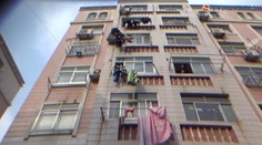 V Číne sa zrútili tri bytovky, zasypali množstvo ľudí