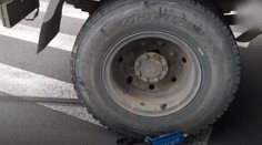 Zábery, z ktorých behá mráz po chrbte: Muž na mopede sa druhýkrát narodil