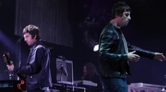 Fanúšikovia Oasis sa sťažujú na predražené lístky. Na spôsob predaja sa pozrie aj britská vláda