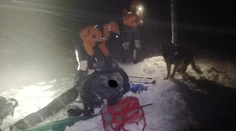 FOTO: Za sedlom Poľany sa stratil turista, našli ho zaviateho snehom