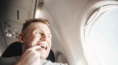 Chcete ísť na dovolenku a bojíte sa letieť? Odborník radí, ako to hravo zvládnete