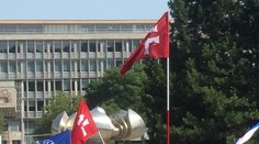 V Bratislave bolo rušno, mestom pochodovali extrémisti