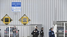 Ozbrojenec zastrelil vo Francúzsku dve ženy. Polícia ho chytila