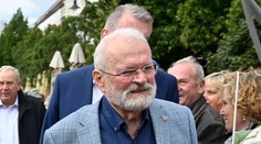 Predseda parlamentu B. Kollár dnes ocení Gašparoviča, Kuffu či Kukuru. Dostanú aj odmenu vyše 30-tisíc eur