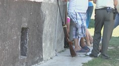 Dráma na východe: Pri Trebišove postrelil chlapček svoju tehotnú matku