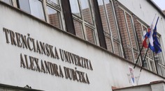 Trenčianska univerzita Alexandra Dubčeka výučbu nepreruší, zostáva však v štrajkovej pohotovosti